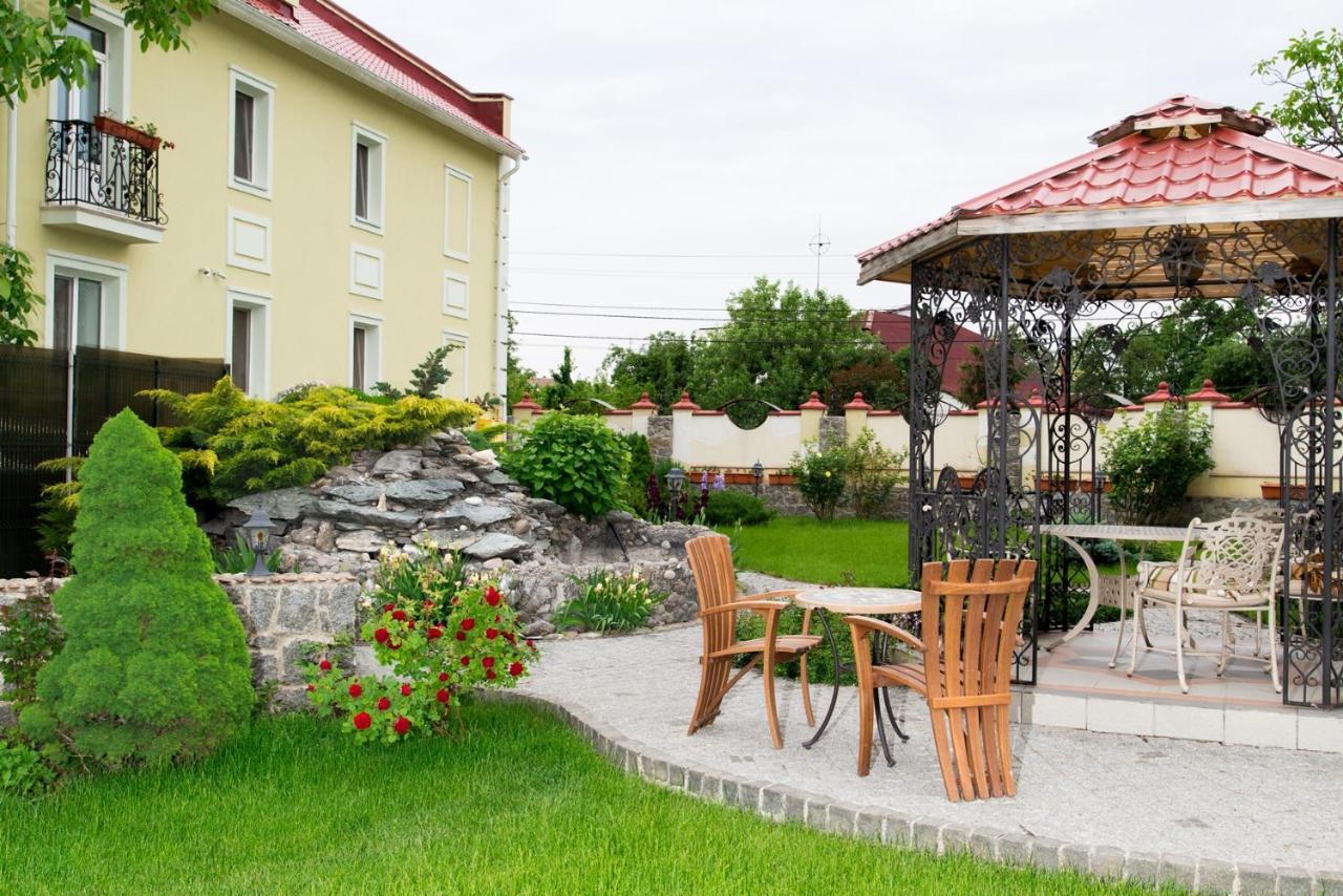 Villa Oselya Kiev Buitenkant foto