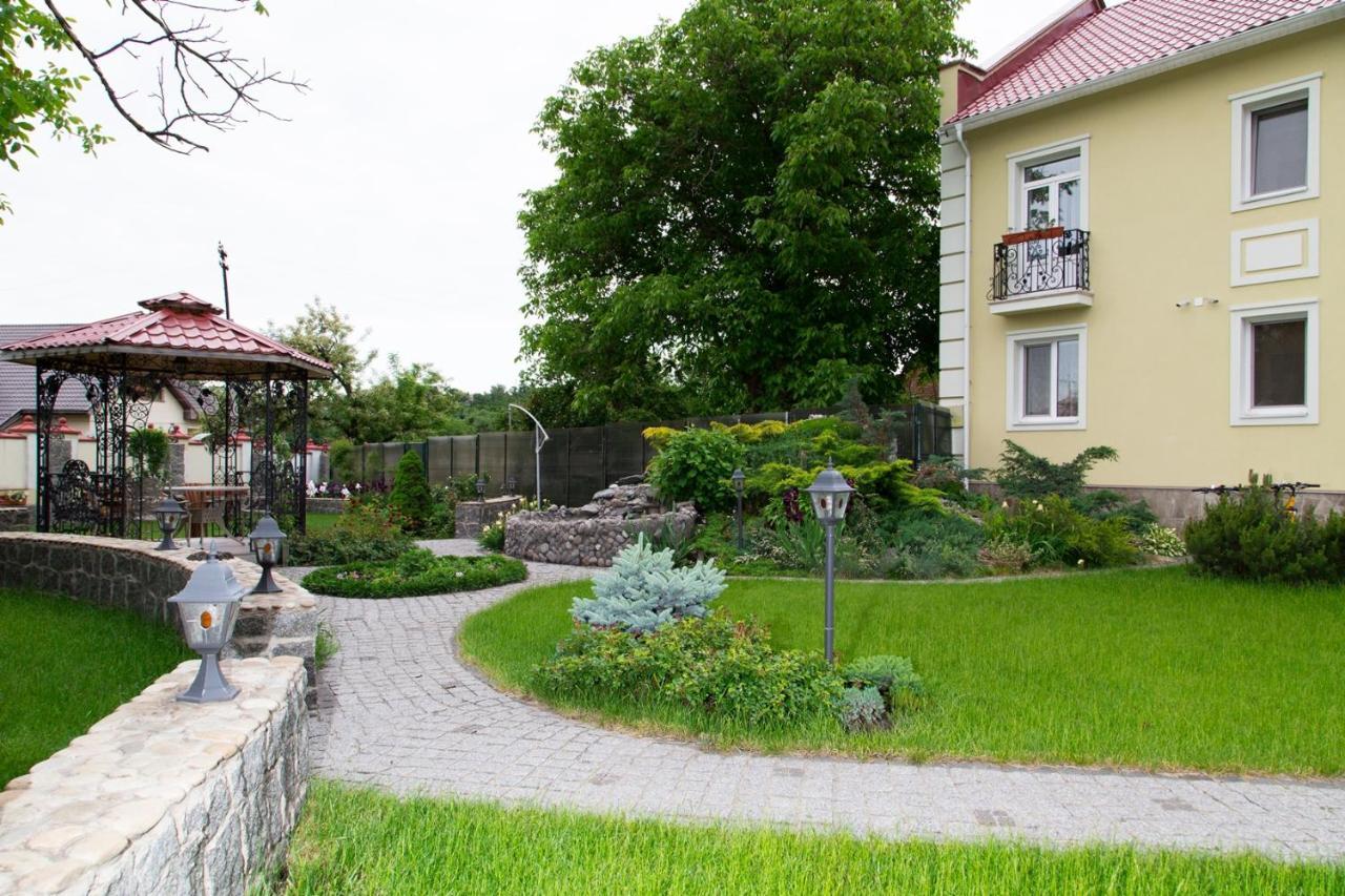 Villa Oselya Kiev Buitenkant foto