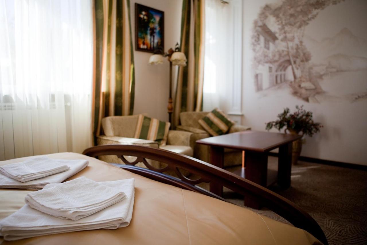 Villa Oselya Kiev Buitenkant foto