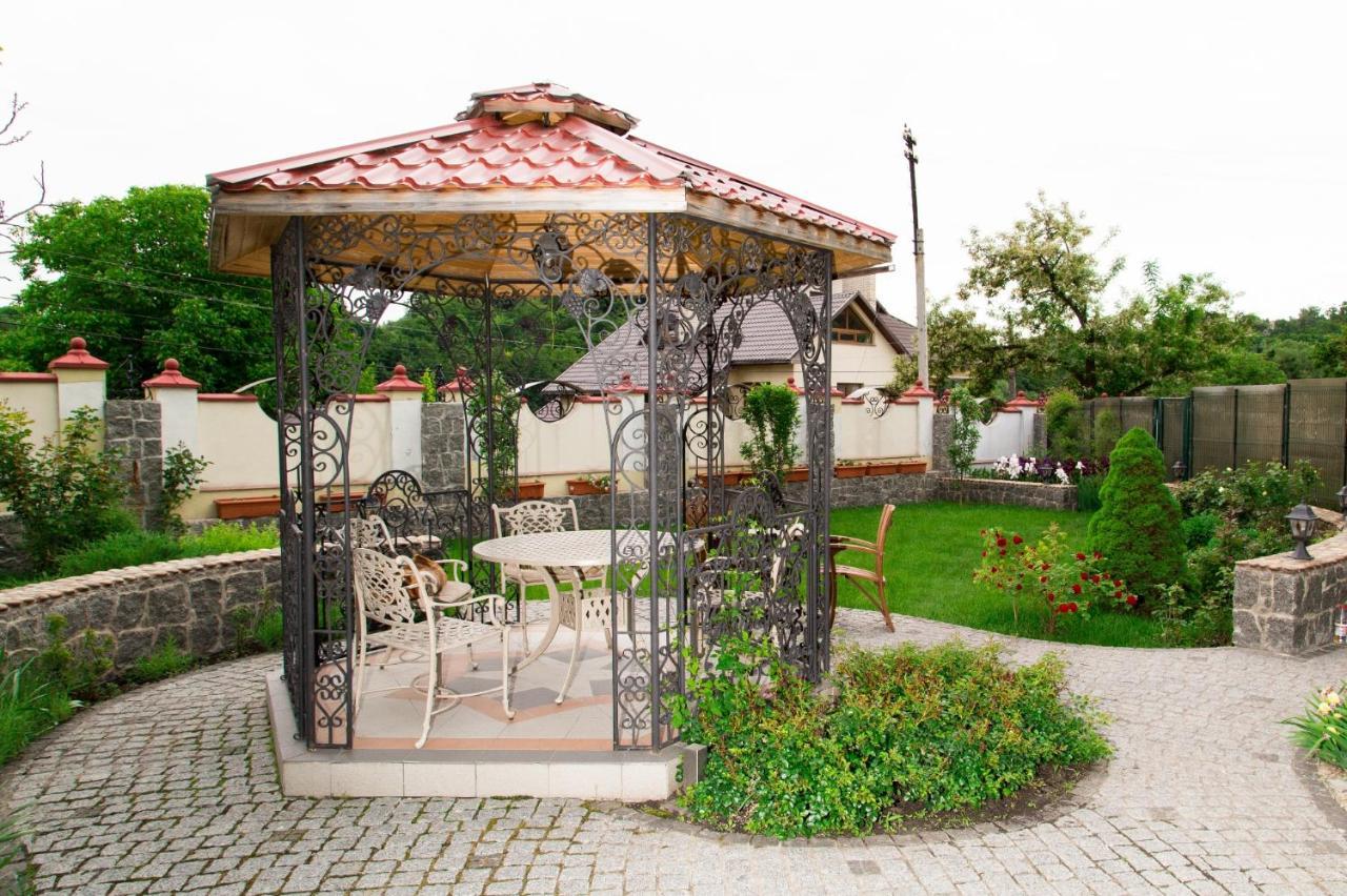 Villa Oselya Kiev Buitenkant foto