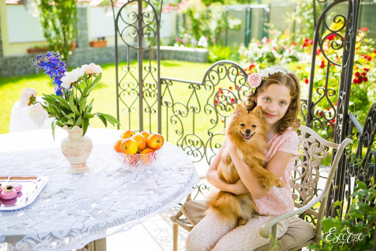 Villa Oselya Kiev Buitenkant foto